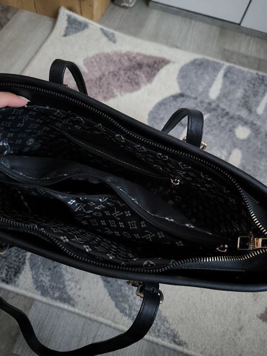 Louis Vuitton чанта лукс!