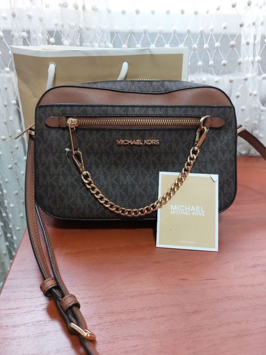 Продам сумку Michael Kors