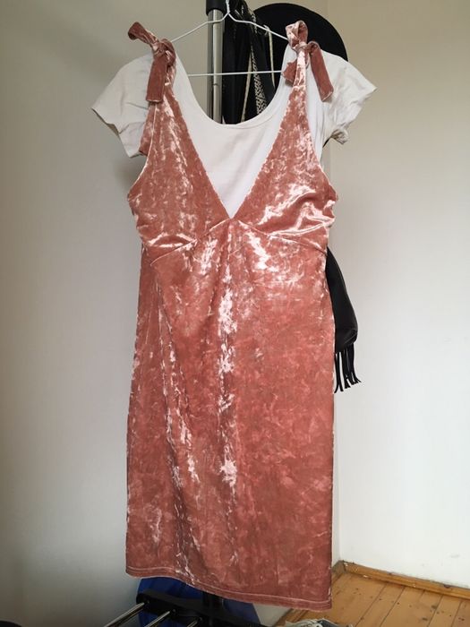 Rochie rose catifea H&M, S/M