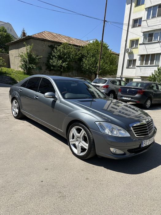 Mercedes-Benz S-Class S320 CDI.