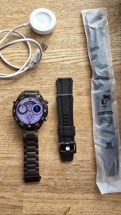 Смарт часовник Huawei ultimate