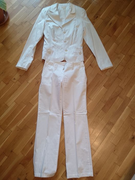 Дамски костюм xs