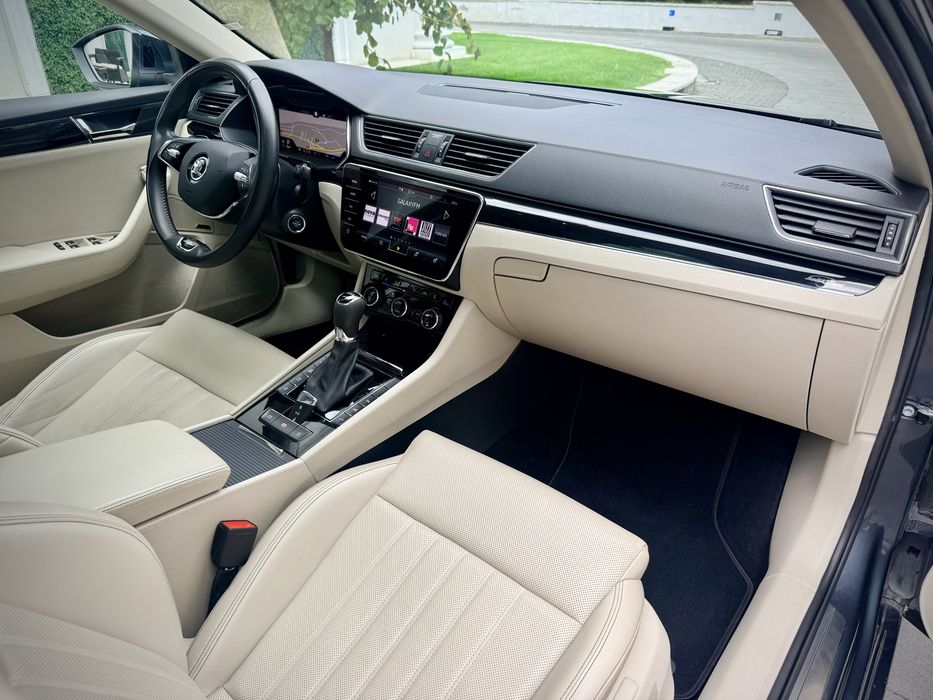 Skoda Superb iv Laurin & Klement! Absolut Full Option! Plug-in Hybrid !