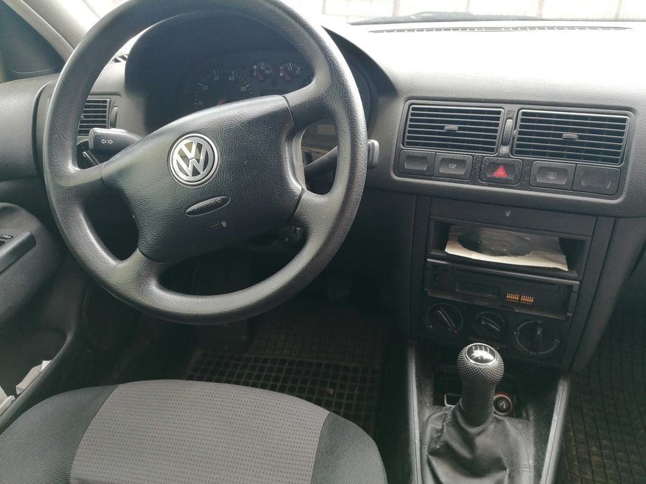 Masina Volkswagen Golf 4