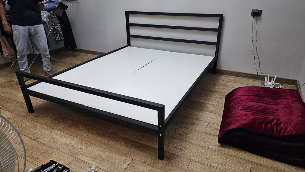 Temir Kravat. Металлическая двуспальная кровать.   Модель. ARISTO