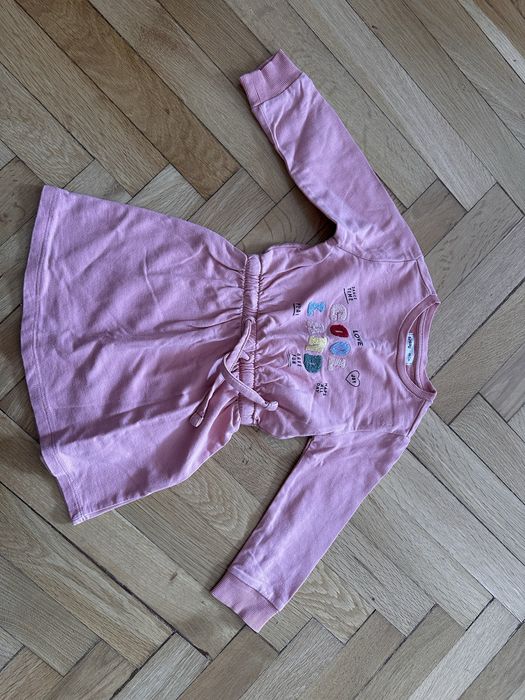 Hainute fata masura 98 noi sau in stare excelenta!