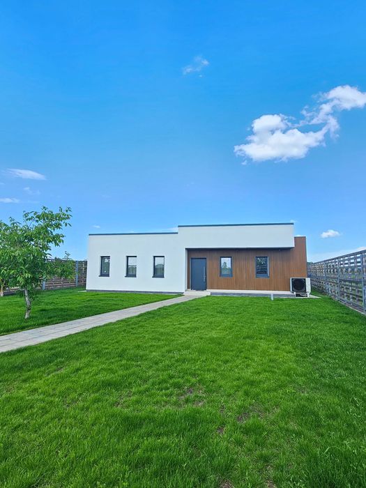 Inchiriez casa in Tamasi, Corbeanca. Mutare imediata.