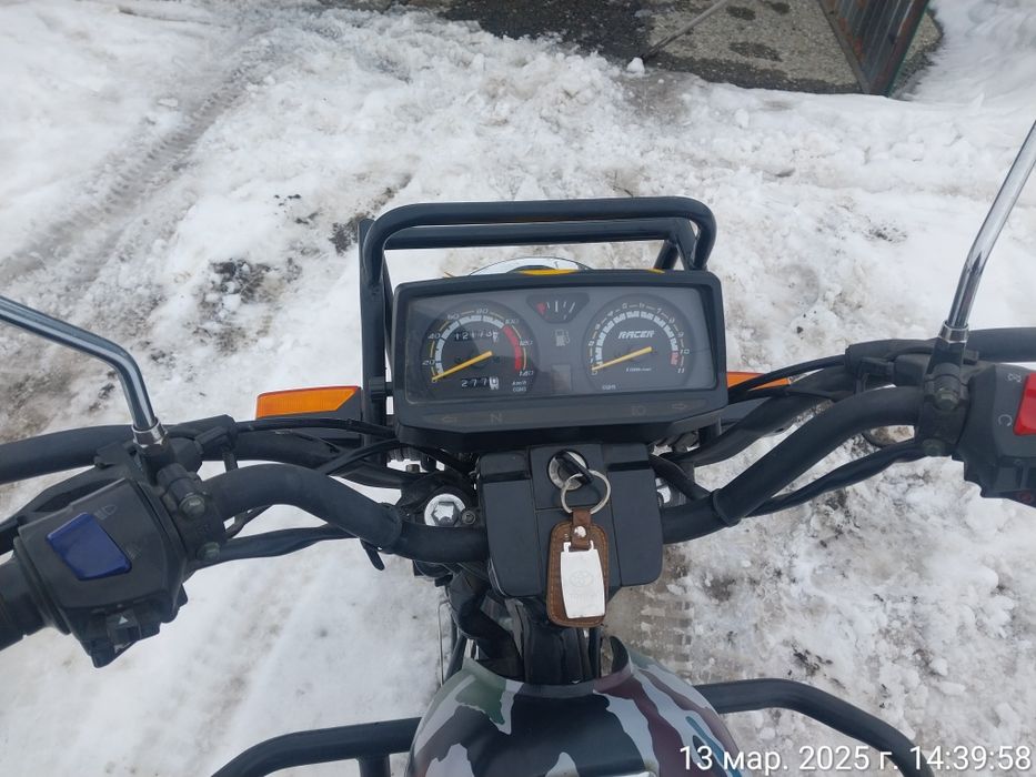 Мотоцикл раисер.