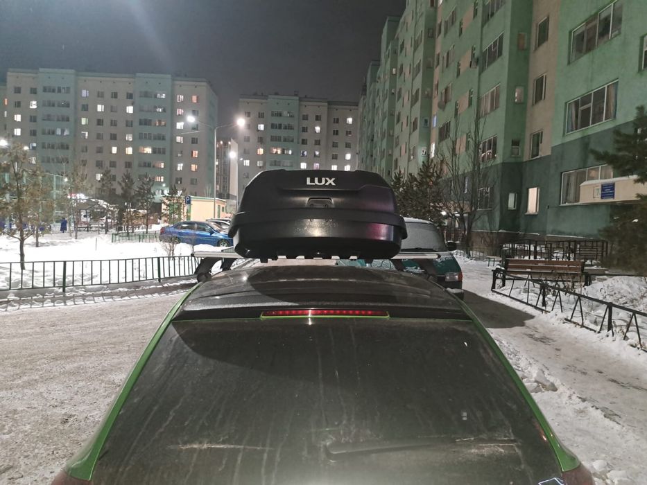 Автобокс LUX с рейлингами