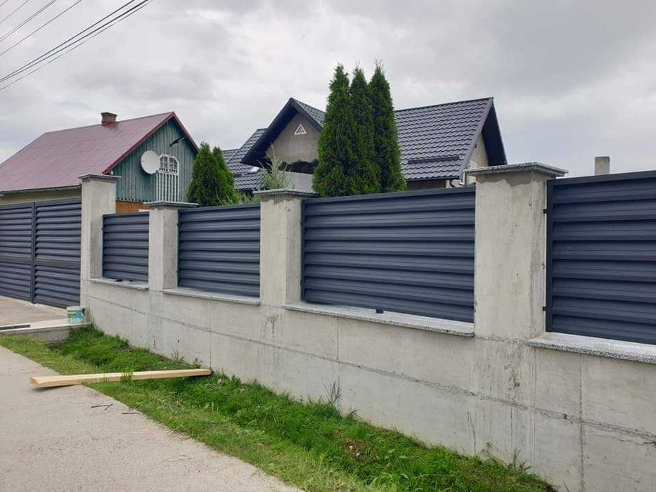 Garduri si porti din panouri stil jaluzele si alte modele disponibile