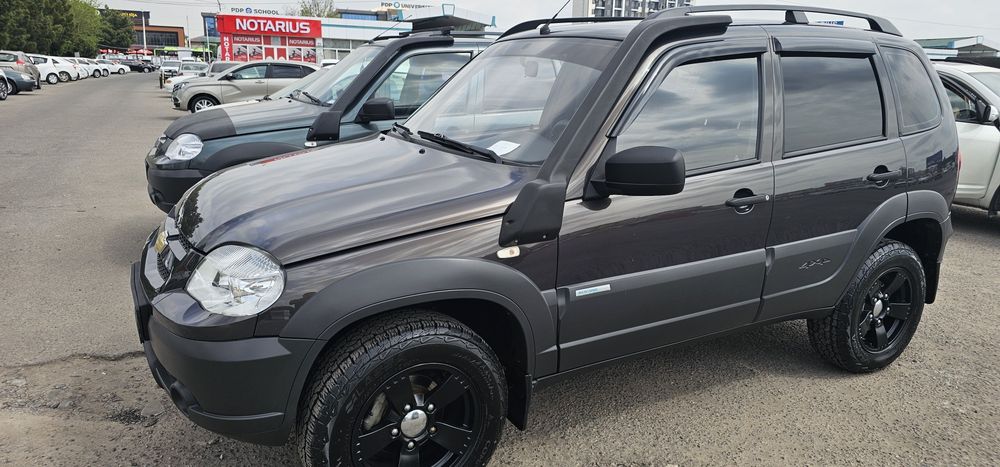 Продаеться нива- шевролет 2015г