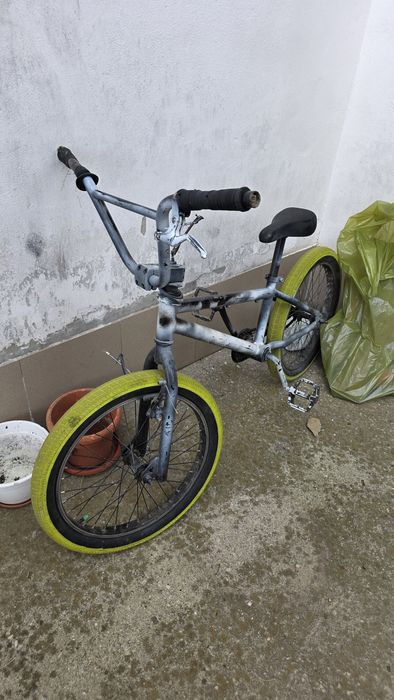 Bicicleta bmx functionala