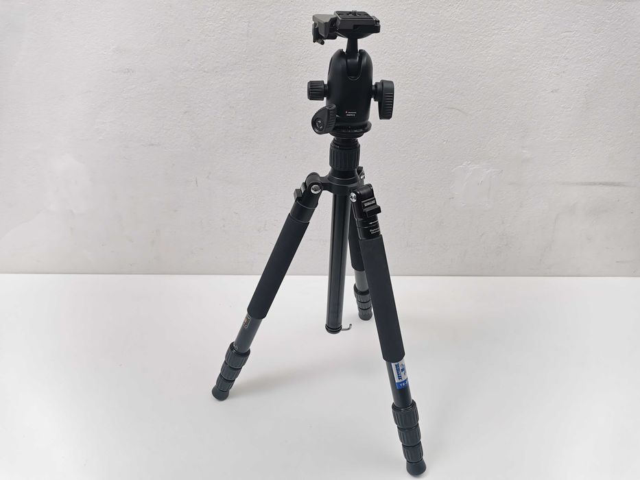 Алуминиев статив с вграден монопод Tiltall TE-254 в комплект с Manfrotto 498RC2 ябълковидна глава