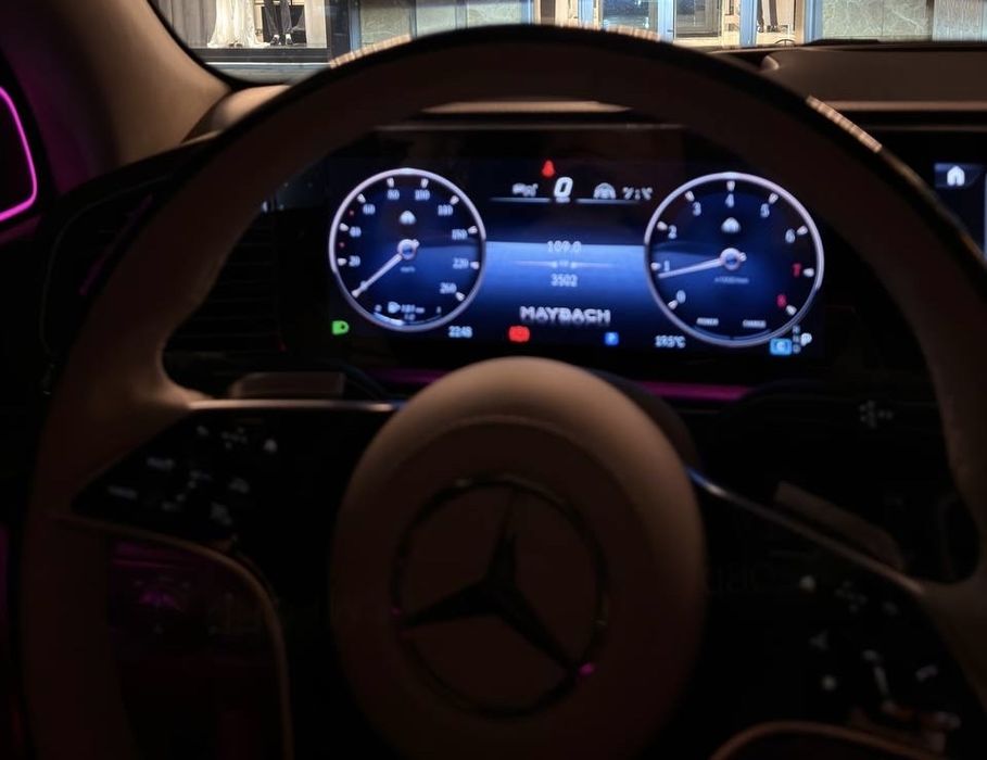 Mercedes-Benz Maybach GLS 600 год 2025