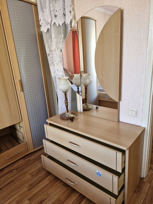 Продаётся спальный гарнитур б/у