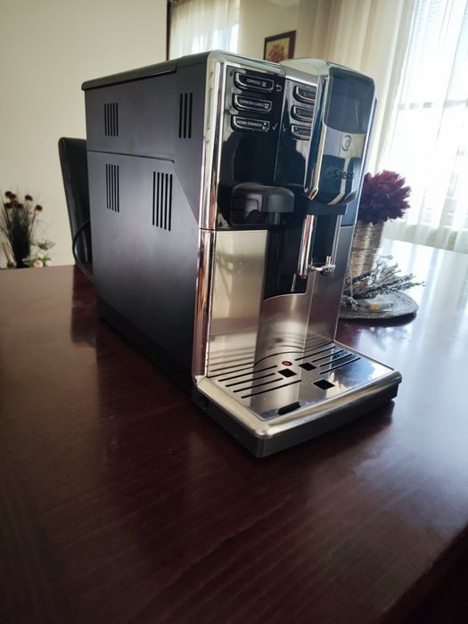 Кафеавтомат-Saeco Incanto-8916