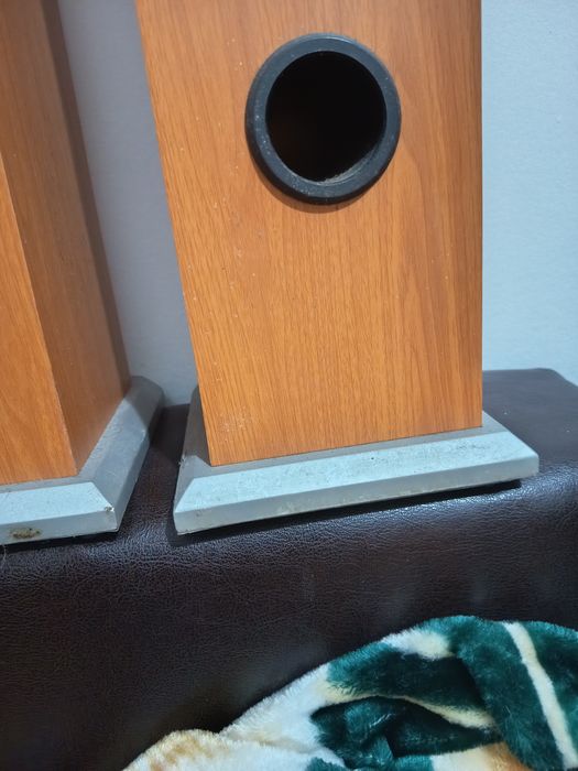 Boxe stereo 2 x 100 W