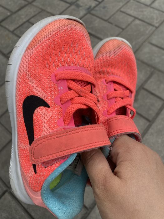 Продам кроссовки nike летние