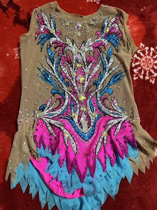 Costum gimnastica ritmică