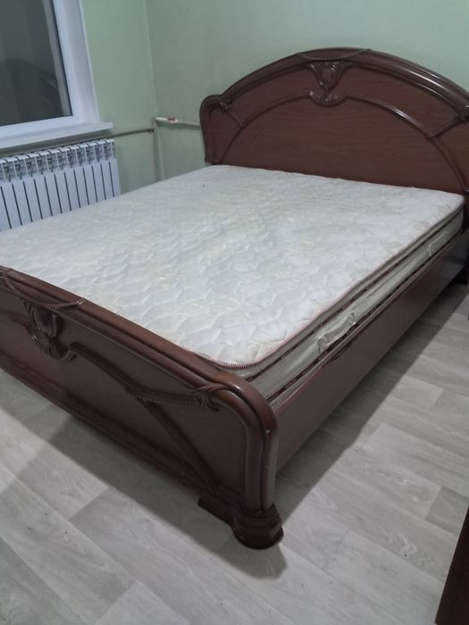 Диван сатылады.матрасымен.Торг