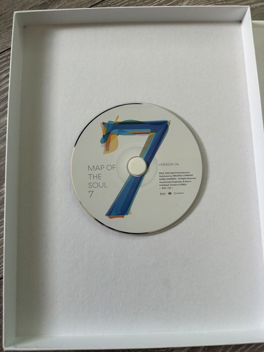 албум: BTS- Map of the Soul 7: ver. 4