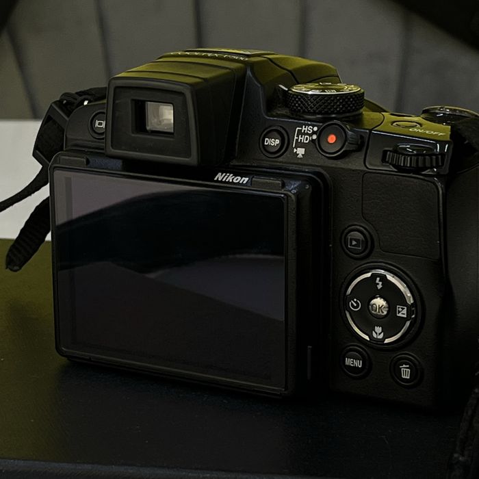 Фотоаппарат Nikon Coolpix P500.
