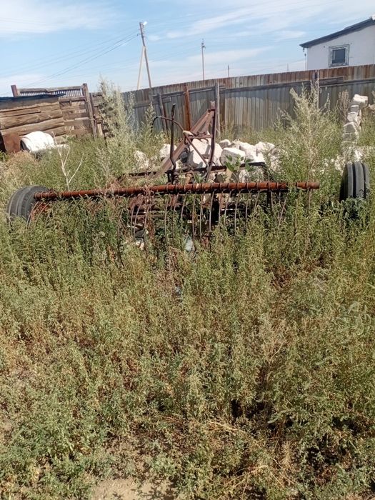 Продам трактор с прицепом