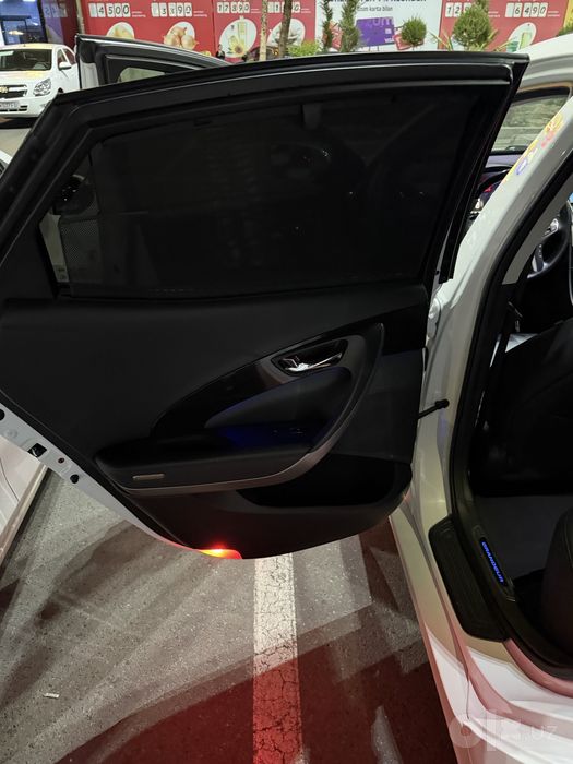 Hyundai granduer full moshina sotiladi