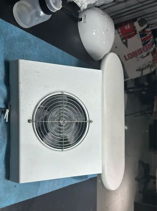 Маникюрная вытяжка