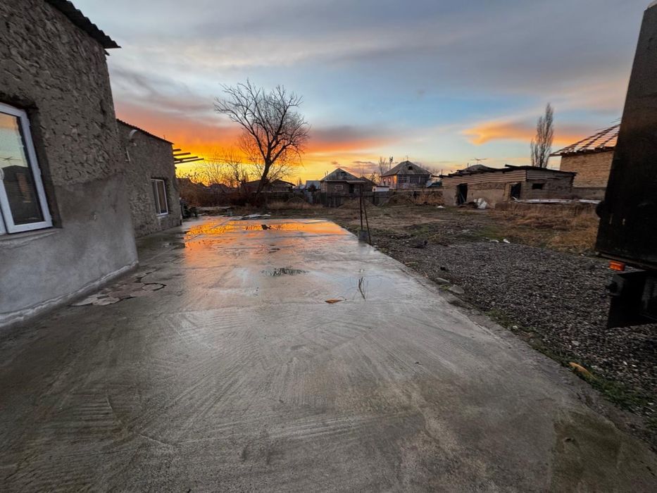 Продам дом залиний