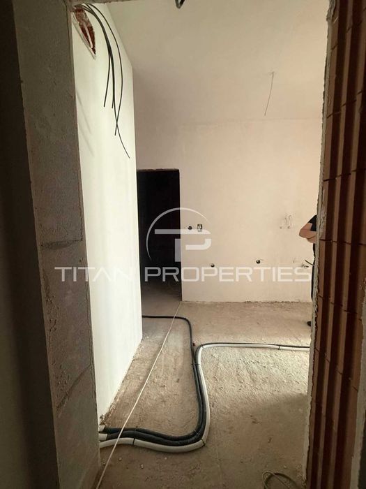 Продава се Тристаен апартамент в Пловдив, Тракия - 108 кв.м за 762 €/кв.м - Снимка #4