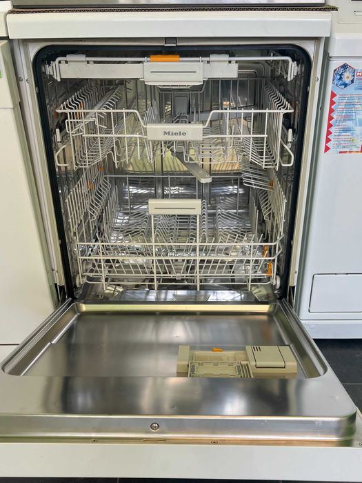 Съдомиялна Miele 60 см G6200SC | Auto Open | 14 комплекта