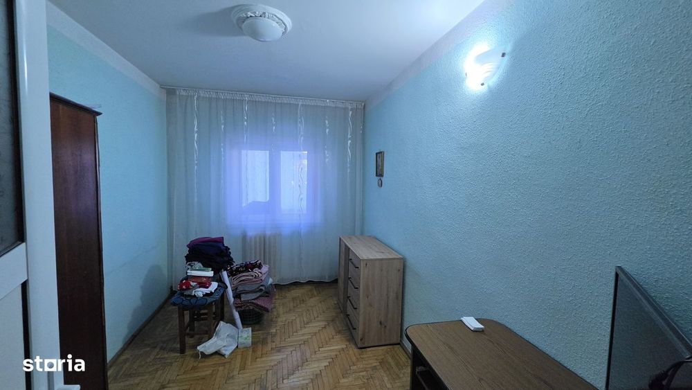 Apartament 3 c decomandate , 2 bai, etaj 1 la bulevard