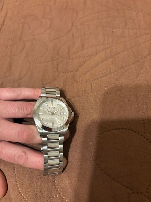 Нов Часовник BOSS