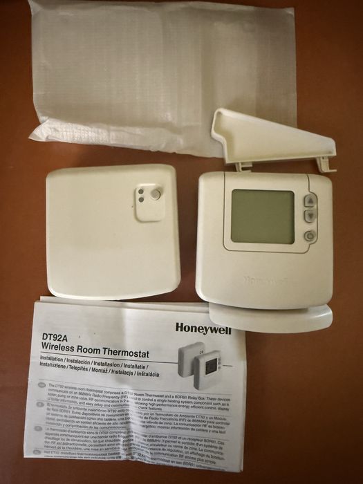Termostat wireless Honeywell DT92