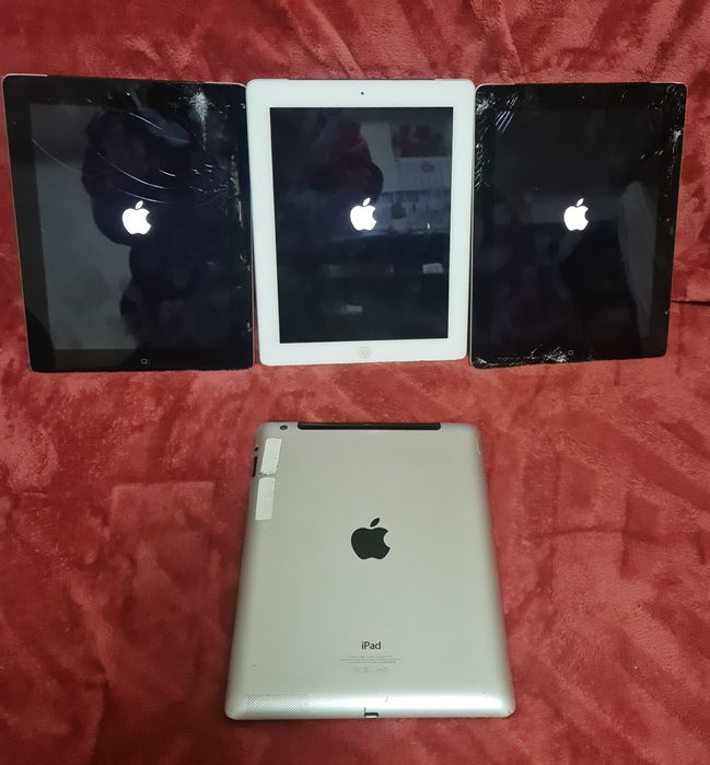 Продавам 4 бр. iPad 4 (A1460) – само накуп