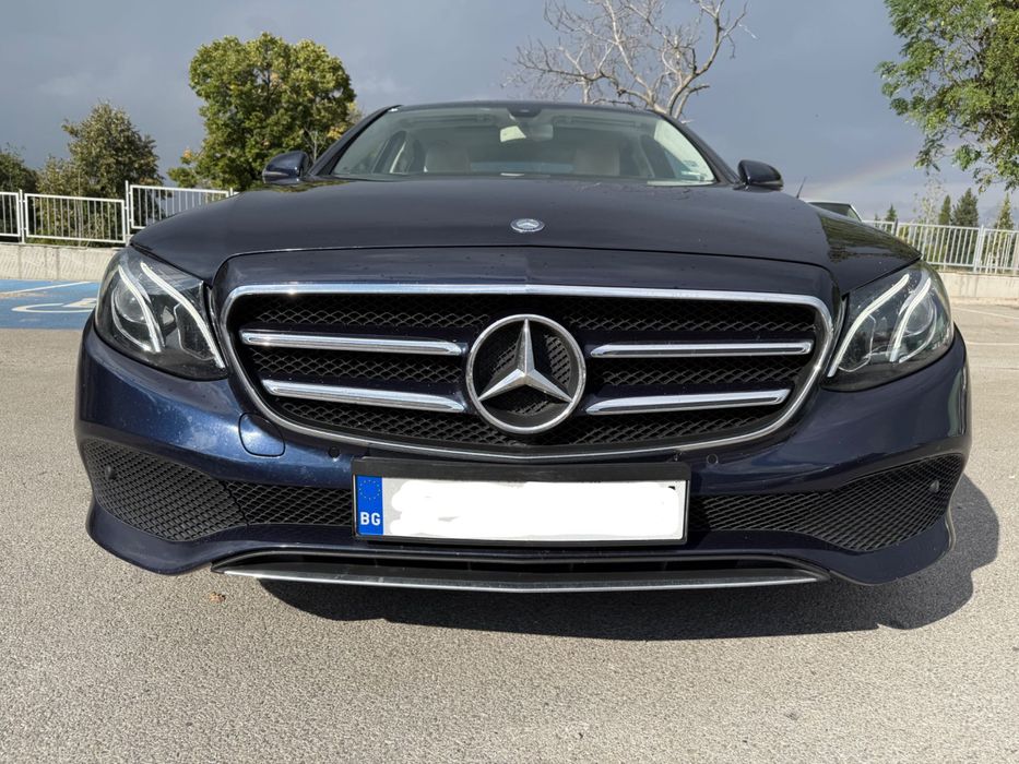 Mercedes E 300 W213 | Лукс и мощ | Реални км | Обслужен