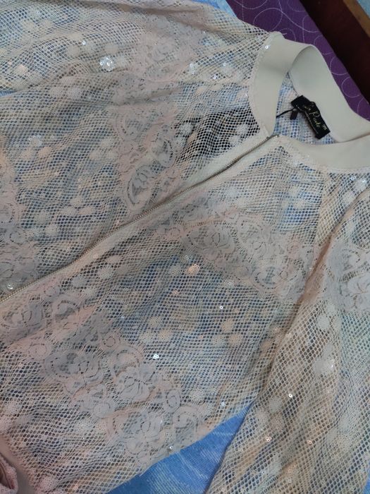 Костюм-двойка из гипюра