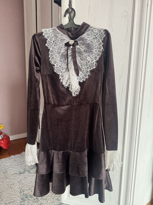 Продам велюровое платье