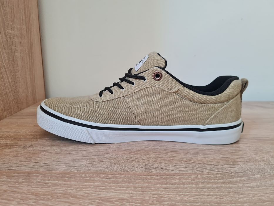 Fila кецове бежов 41