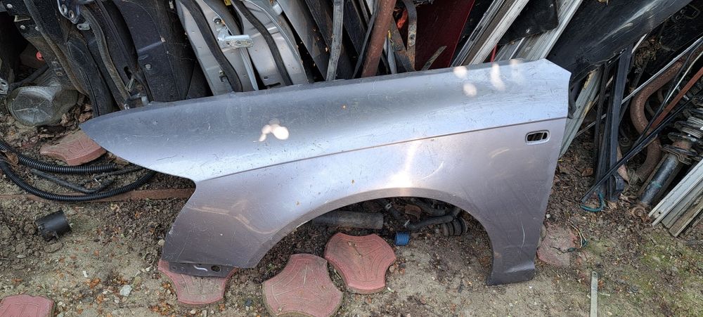 Aripa stinga audi a6 2005,grup spate 2,7 quatrro 2009