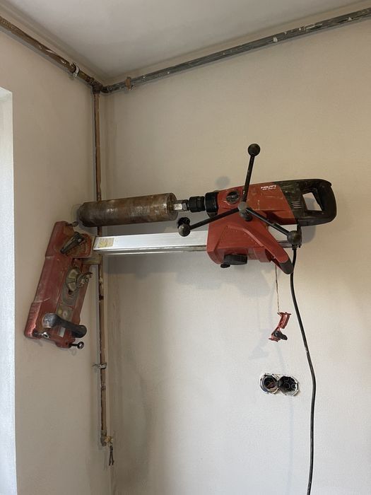 Servicii Carotaj Diamantat - Găuri Hotă, Centrală, Ventilație