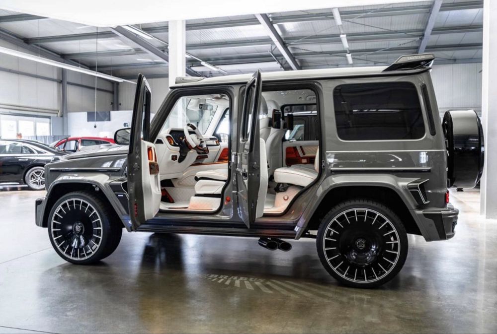 Mercedes benz G63 AMG Brabus 800