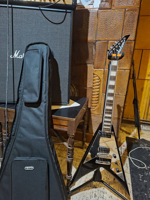 Jackson King V Scott Ian Signature