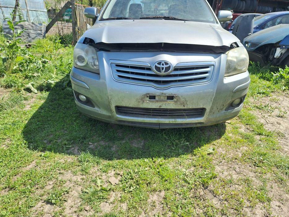 Dezmembrari Toyota Avensis 1.8 benzina an 2008