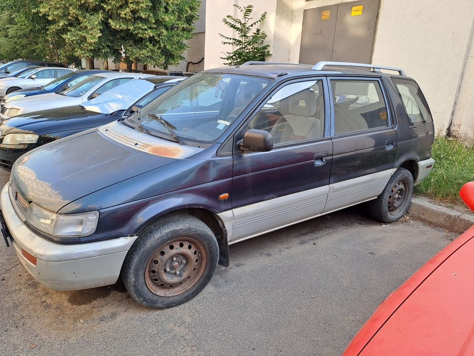 Митсубуши Спасе вагон