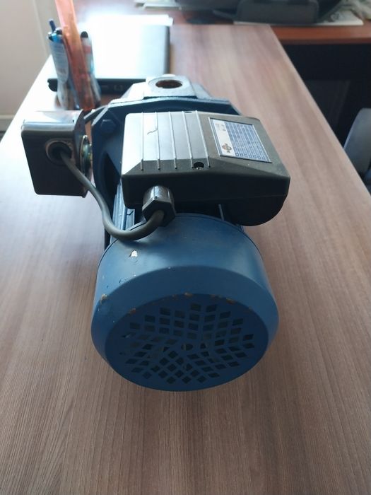 Насос водяной поверхностный