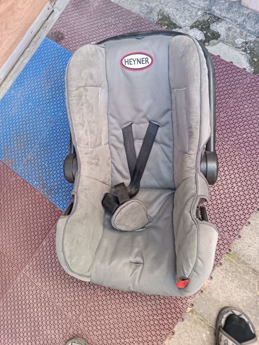 Продам детскую авто люльку (кресло)