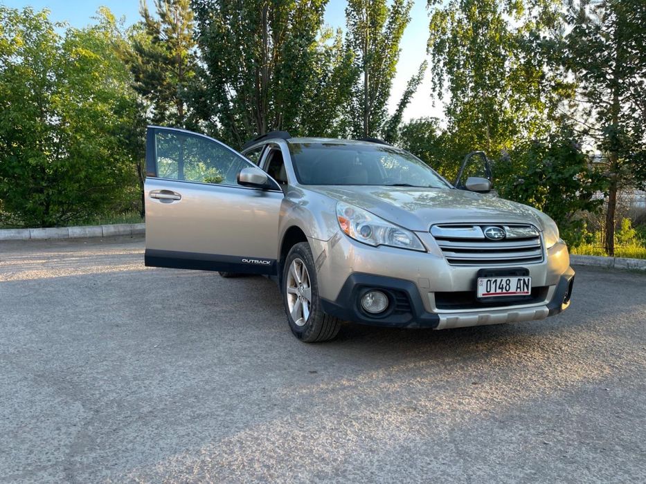 Subaru outback limited 2014г 2,5