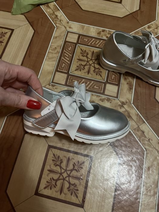 Продам туфли красивые